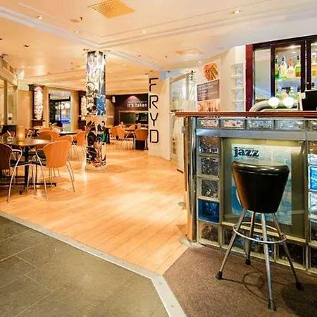 Quality Grand Hotel 4*