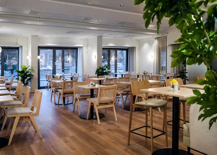 Quality Grand מלון